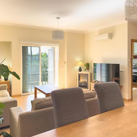 Apartment Encosta Oliveiras *