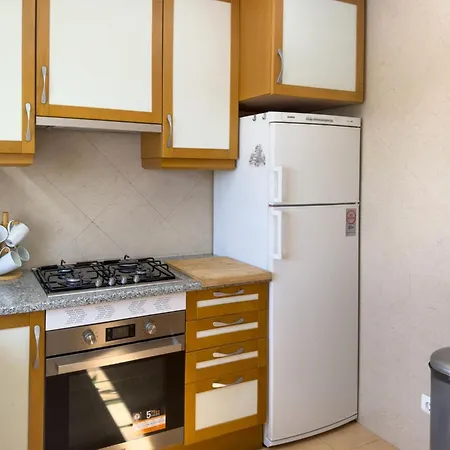 Encosta Oliveiras Apartment